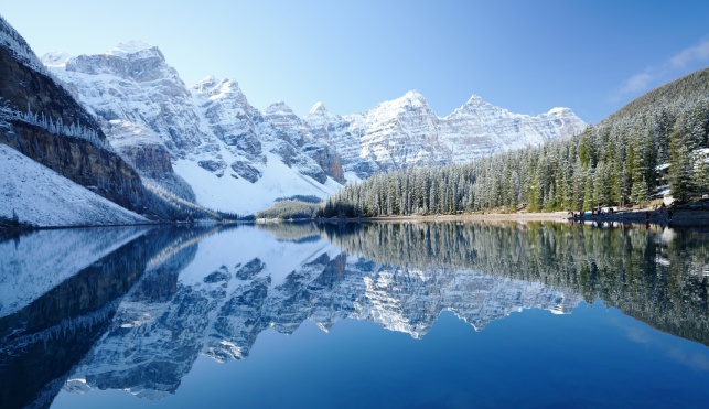 Moraine Lake Banff National Park in Canada